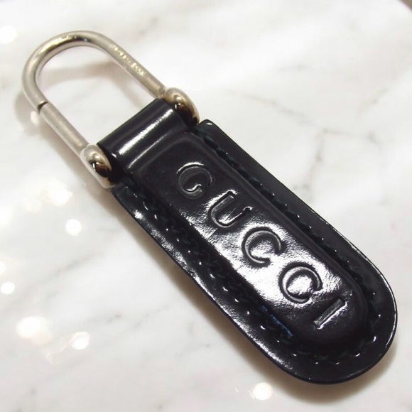 GUCCI Patent Leather Signature Keyring/ Bag Charm 🤩